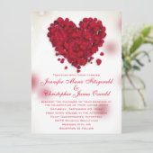 Rote Rose Petals Liebe Hochzeit Einladung (Stehend Vorderseite)
