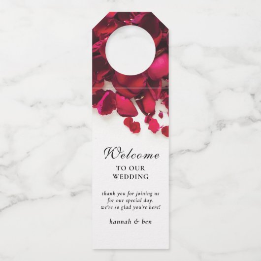Rote Rose Petals Personalisiert Hochzeit Flaschenanhänger (Vorderseite)