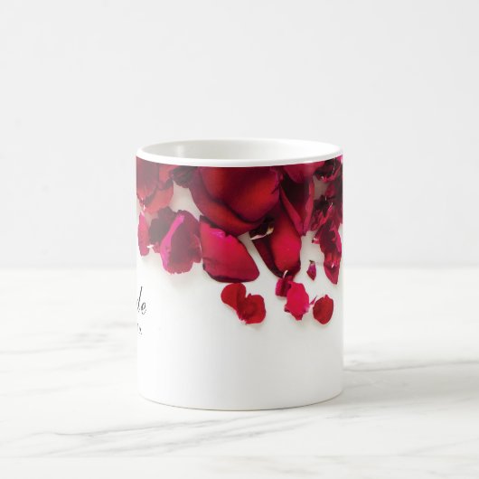 Rote Rose Petals Wedding Bride Kaffeetasse (Mittel)