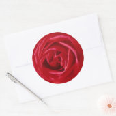 Rote Rose Runder Aufkleber (Umschlag)