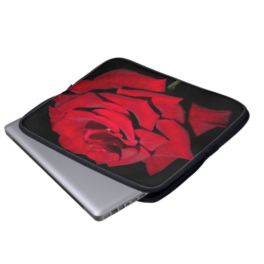 Rote Rose - Schwarz Laptopschutzhülle (Vorne Knopf)