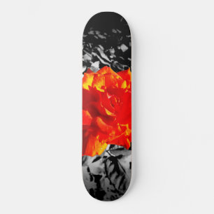 Rote Rose Skateboard