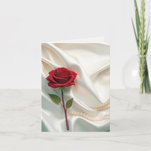 Rote Rose und Perlen auf Satin Dankeskarte (Vorderseite)