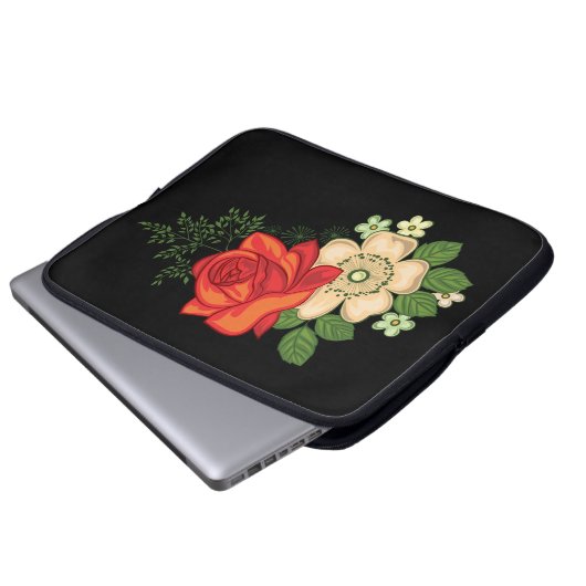 Rote Rose und schwarzer Hintergrund Laptopschutzhülle (Vorne Knopf)