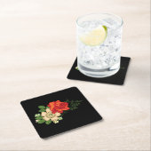 Rote Rose und schwarzer Hintergrund Rechteckiger Pappuntersetzer (Vor Ort)