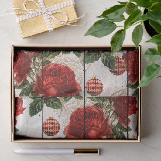 Rote Rose und Weihnachtsschmuck auf Holzdekoupage Seidenpapier (Geschenk)