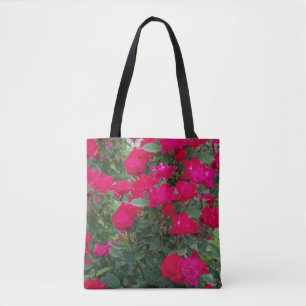 Rote Rosen (2) über den gesamten Totbeutel Tasche