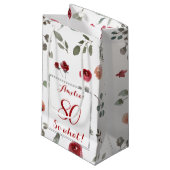 Rote Rosen Aquarell 80. Geburtstag Kleine Geschenktüte (Vorderseite Schrägansicht)
