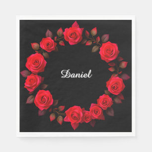 Rote Rosen auf schwarzer eleganter Blumendeko für Serviette