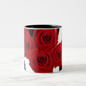 ROTE ROSEN AUF SCHWARZWEISS-ZEBRA-DRUCK ZWEIFARBIGE TASSE (Mittel)