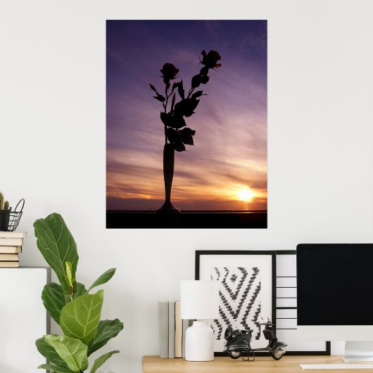 Rote Rosen bei Sonnenuntergang Poster (Heimbüro)