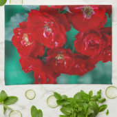 Rote Rosen Blassgrüne Blätter Geschirrtuch (Gefaltet)