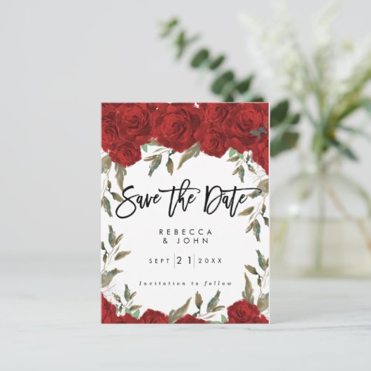 rote Rosen Blumenhochzeit speichern Sie die Datums Ankündigungspostkarte (Stehend Vorderseite)