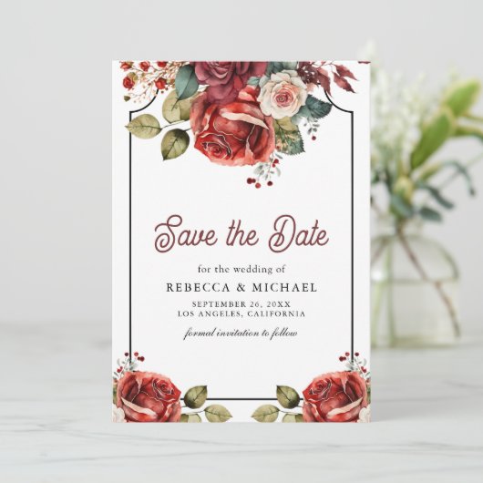 Rote Rosen Blumenkode QR Foto Hochzeit Save The Date (Stehend Vorderseite)