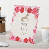Rote Rosen Derby Party Tischnummer Sockelschild (In SItu)