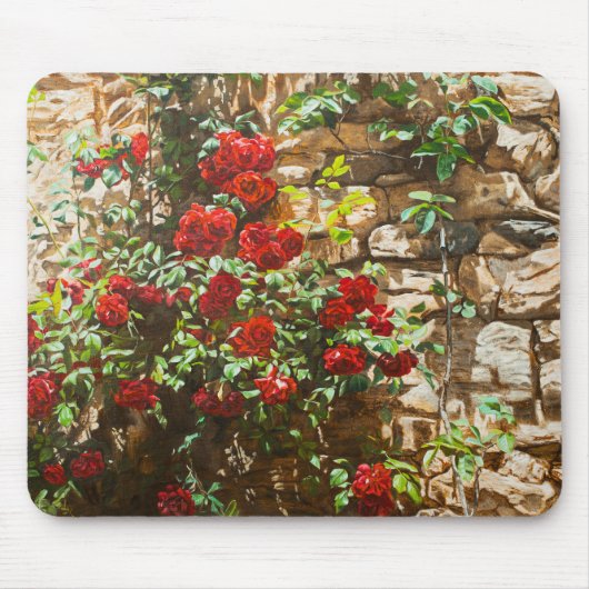 Rote Rosen gegen eine Steinmauer Mousepad (Vorne)