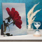 Rote Rosen gegen einen hellen blauen Himmel Fotoplatte (Seite)