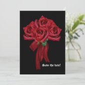 Rote Rosen Gothic Wedding Einladung (Stehend Vorderseite)