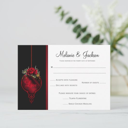 Rote Rosen Hochzeit RSVP (Stehend Vorderseite)