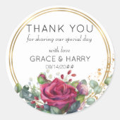 Rote Rosen in Gold Rings Gastgeschenk Hochzeit Vie Runder Aufkleber (Vorderseite)