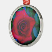 Rote Rosen mit blauen Farbtönen Silbernes Ornament (Links)