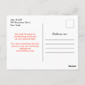 Rote Rosen mit Blumenkorallen speichern das Datum Postkarte (Rückseite)