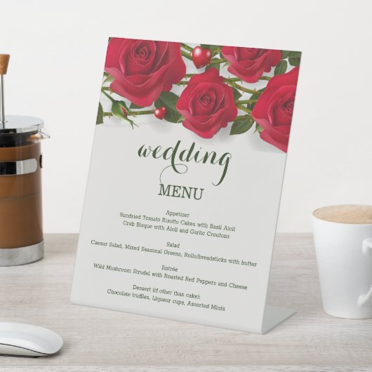 Rote Rosen mit Herz-Hochzeitsmenü Sockelschild (In SItu)