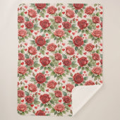 Rote Rosen mit Valentinherzen Muster Romantische Sherpadecke (Vorderseite)