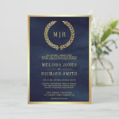 Rote Rosen Monogram All in One Navy Blue Wedding Einladung (Stehend Vorderseite)