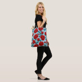 Rote Rosen Muster Tasche (Am Model)