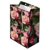 Rote Rosen Rose Weißer Blume Hütte Gartenanlage Mittlere Geschenktüte (Rückseite Schrägansicht)