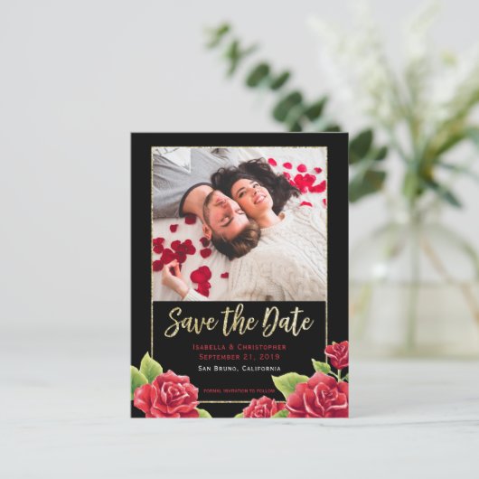 Rote Rosen Schwarz & Gold Glitzer Save the Date Fo Ankündigungspostkarte (Stehend Vorderseite)