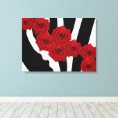 ROTE ROSEN ÜBER DEN SCHWARZEN UND WEISSEN ZEBRA-DR LEINWANDDRUCK (Insitu (Holzboden))