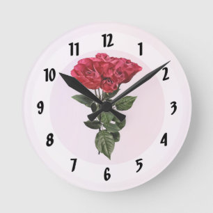Rote Rosen und Blätter Runde Wanduhr