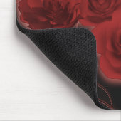 Rote Rosen und Stammesmuster - Mousepad (Ecke)