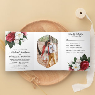 Rote Rosen und weiße Magnolie Botanische Hochzeit Dreifach Gefaltete Einladung