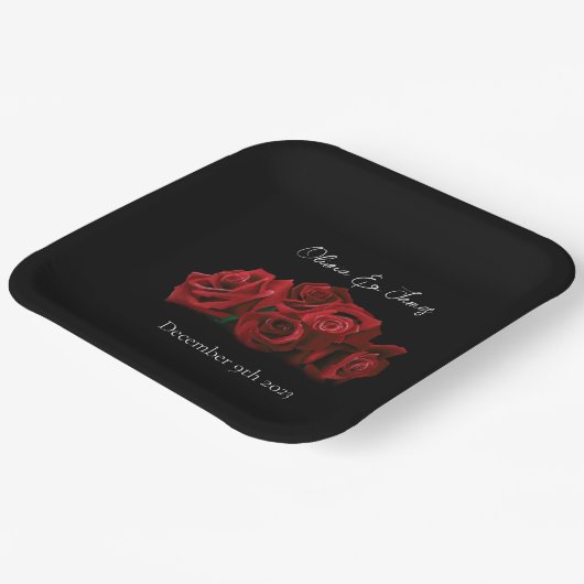 Rote Rosen Weiße Schwarze Eleganz Zeitlos Pappteller (Gewinkelt)