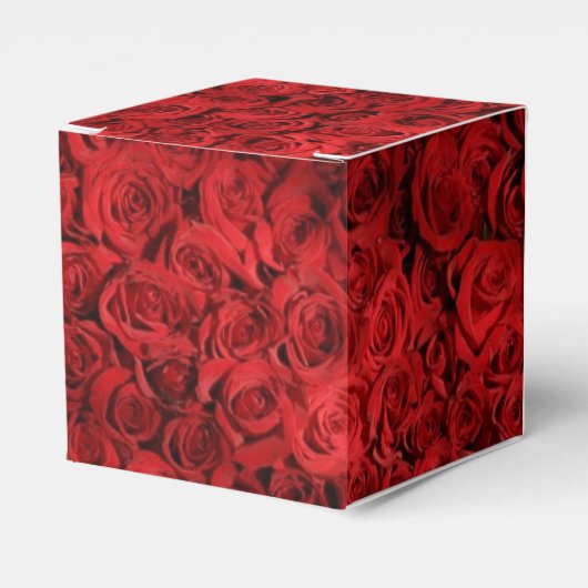 Rote Rosen zerschmettern Geschenkschachtel (Vorderseite)