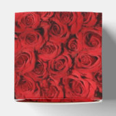 Rote Rosen zerschmettern Geschenkschachtel (Oben)