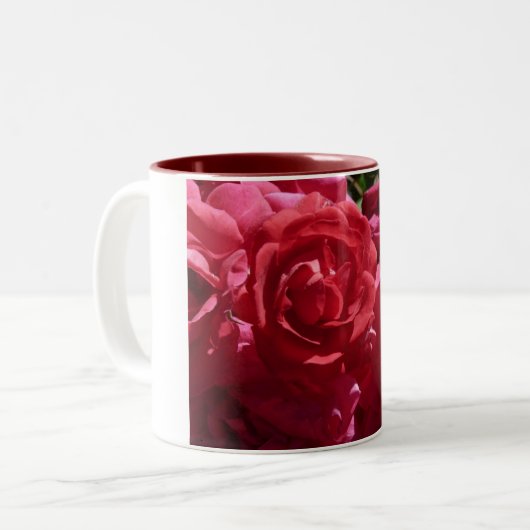Rote Rosen Zweifarbige Tasse (Vorderseite Links)