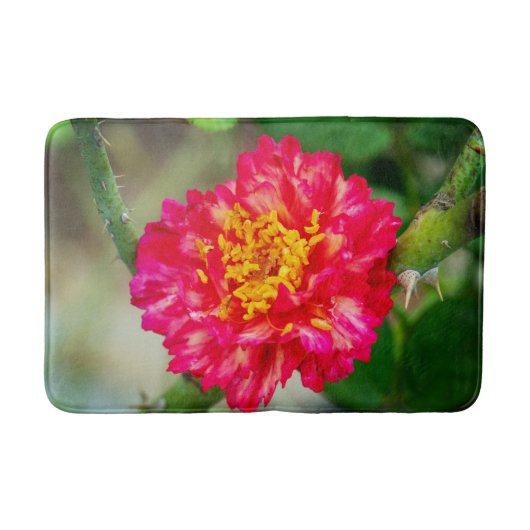 Rote Rosenblumen Badematte (Vorderseite)