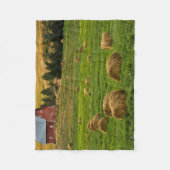 Rote Scheune, Heuballen, Albion, Palouse Bereich 2 Fleecedecke (Vorderseite)