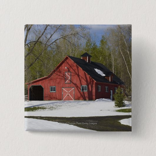 Rote Scheune im Winter Button (Vorderseite)