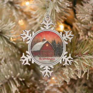 Rote Scheune mit Stern und Bäumen Farmhouse-Monogr Schneeflocken Zinn-Ornament
