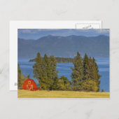 Rote Scheune sitzt am landschaftlichen Flathead La Postkarte (Vorne/Hinten)