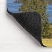 Rote Scheune sitzt entlang landschaftlichem Mousepad (Ecke)