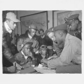 ROTE SCHWANZ-KAMPFPILOTEN FLEECEDECKE (Vorderseite (Horizontal))