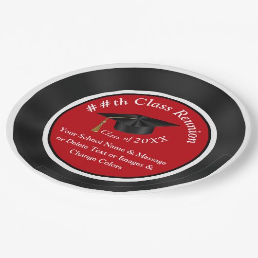 Rote Schwarz-weiße Highschool Pappteller (Schrägansicht)