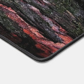 Rote schwarze Baummosse Holzrinde Monogram Schreibtischunterlage (Ecke)