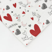 Rote schwarze Doodle-Herzen Retro-Monogramm-Name Fleecedecke (Ecke)